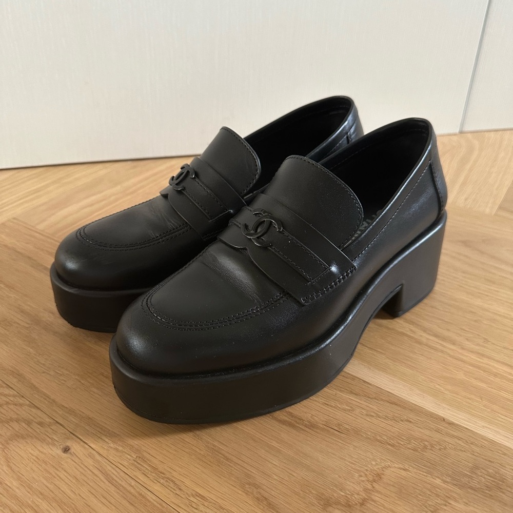 Black Chanel loafers in very good condition